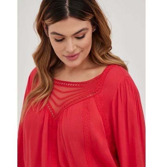 Torrid 2 GAUZE EMBROIDERED AND CROCHET TRIM TOP - Picture 3 of 5